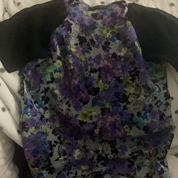 ⭐️🎉3 items for $30 🎉 Atmosphere short sleeve abstract floral too size 8 UK - Picture 3 of 3